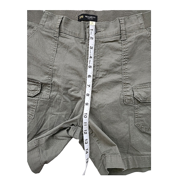 Lee Relaxed Fit Mid Rise Cargo Shorts Sz 10 - Picture 6 of 7